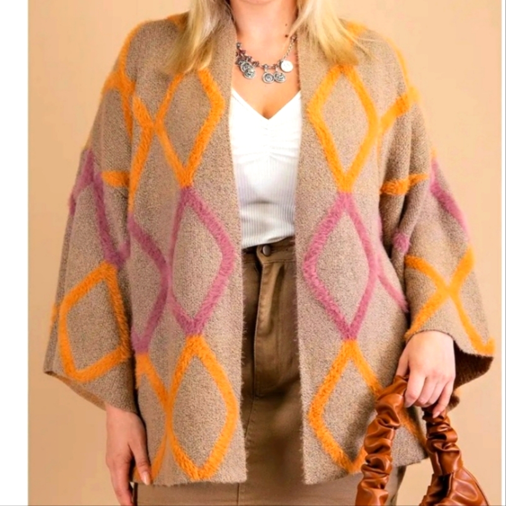 NEW 1X/2X Open Cardigan Very Retro Tan with Purle & Orange Diamonds, Classy!